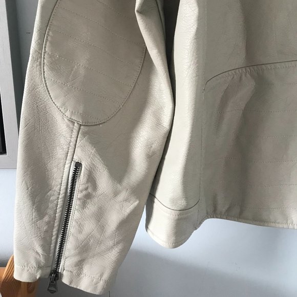 Levi's Faux Leather Moto Jacket (NWT) - Picture 8 of 16